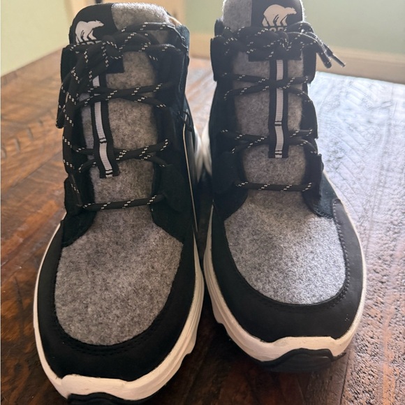 SOREL
Kinetic Caribou Black Leather Sporty Trainers NWOB - Picture 2 of 6